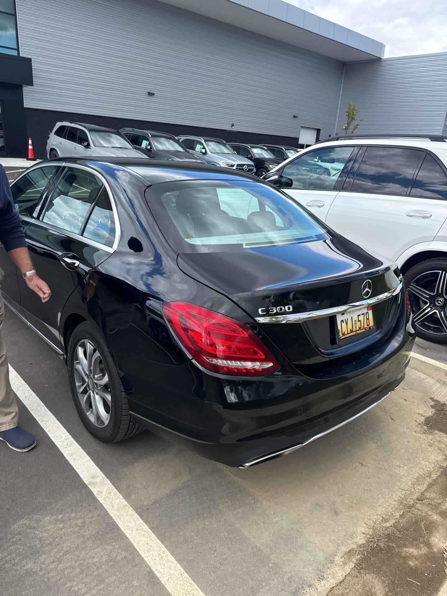 2017 Mercedes Benz C 300 4MATIC photo 4