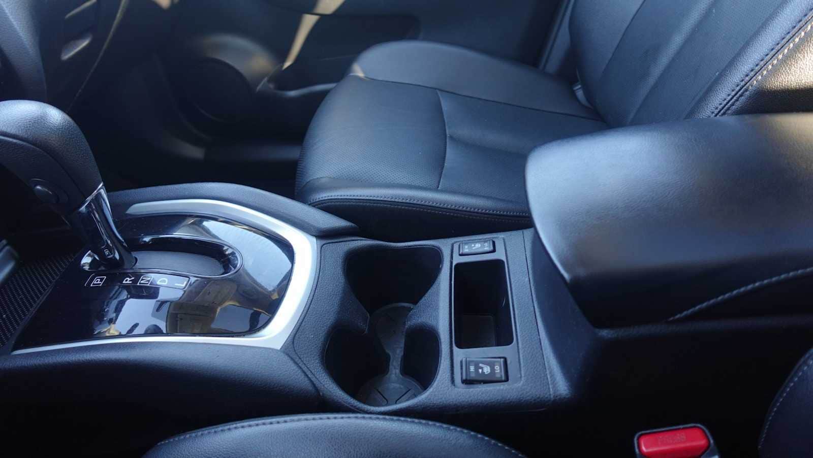 Thumbnail: 2016 Nissan Rogue - 17