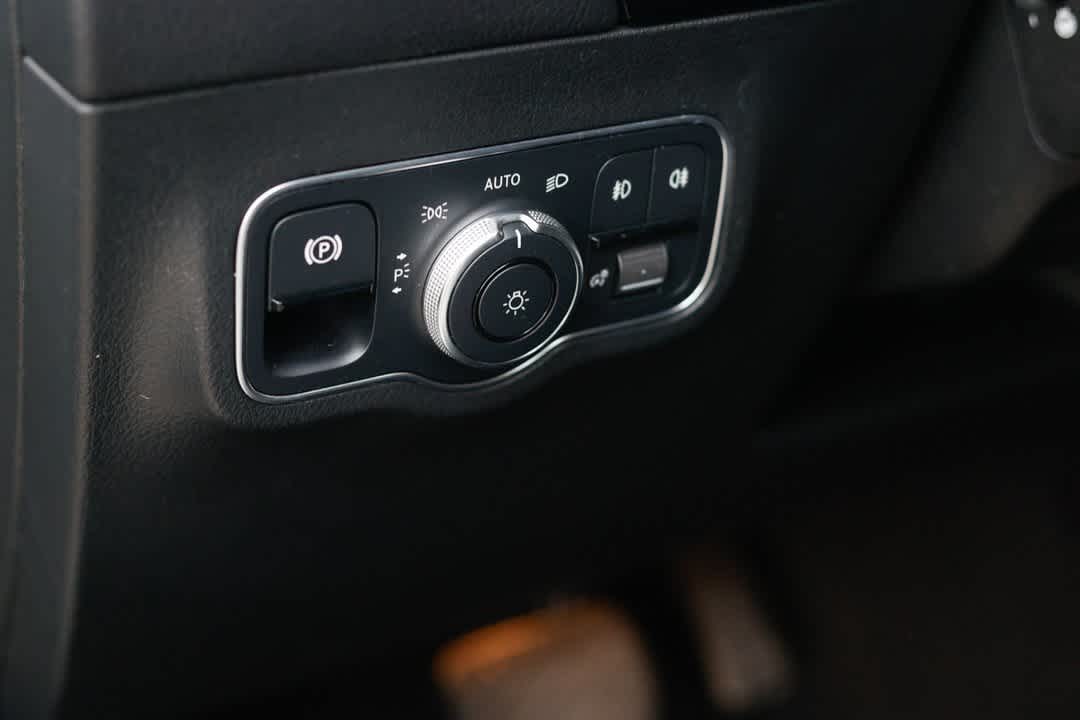 Thumbnail: 2023 Mercedes-Benz GLA - 29