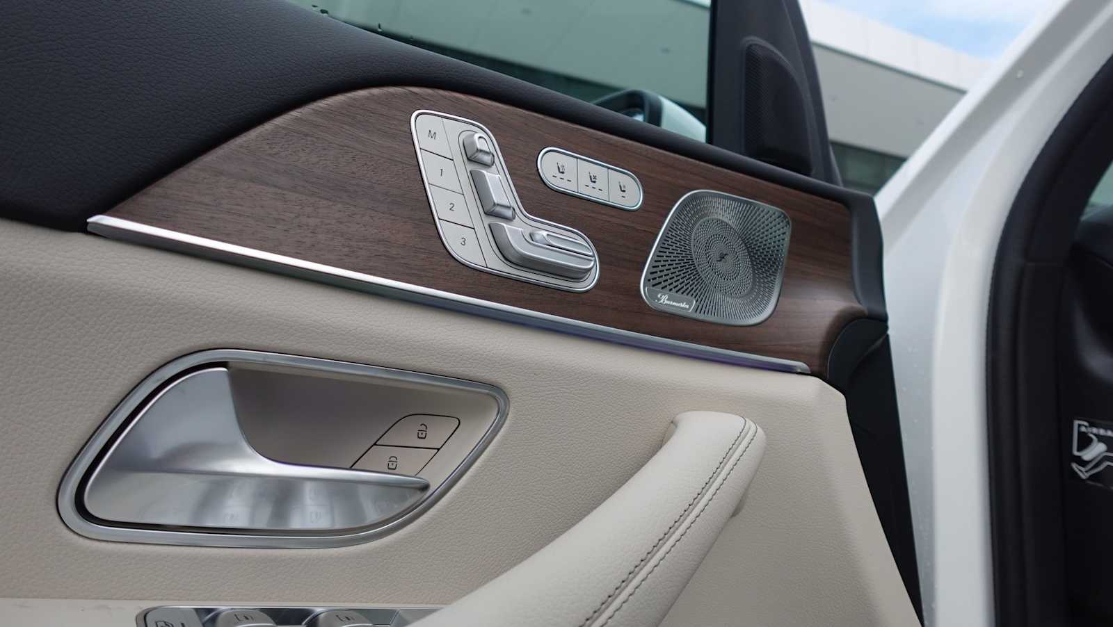 Thumbnail: 2026 Mercedes-Benz GLE - 32