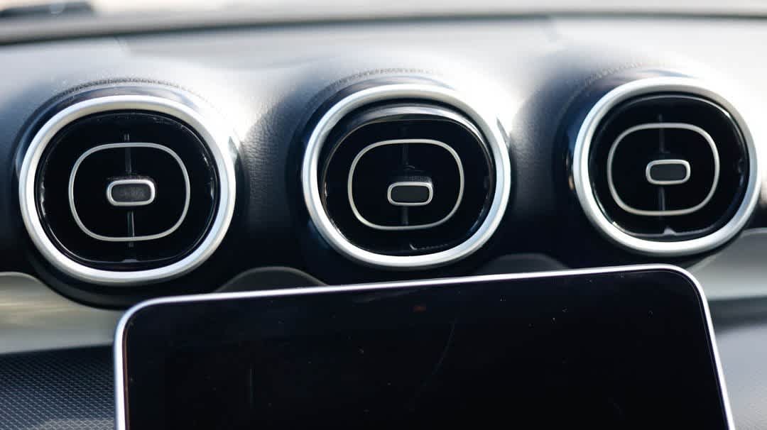 Thumbnail: 2025 Mercedes-Benz C-Class - 28