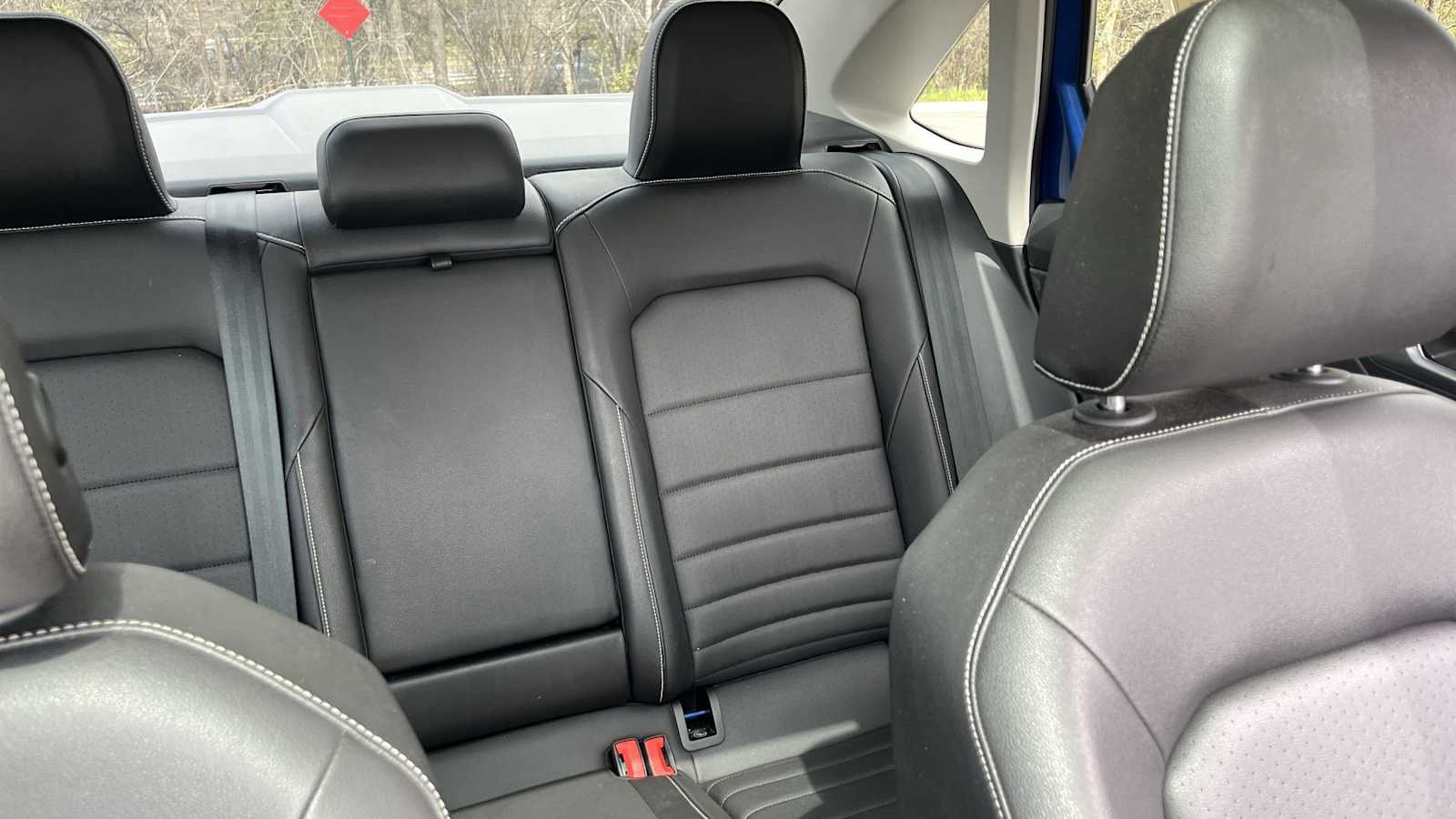 Thumbnail: 2023 Volkswagen Jetta - 32