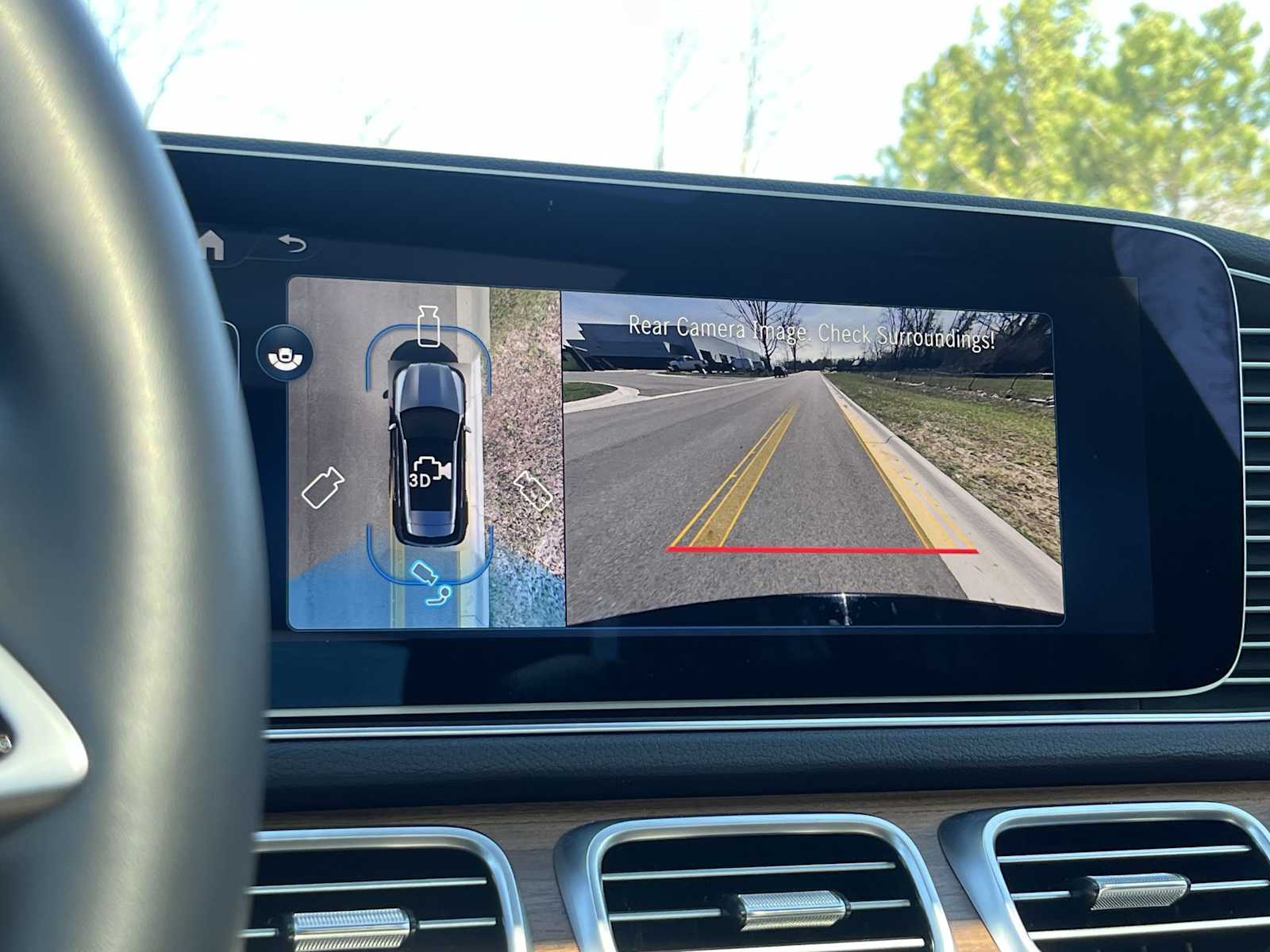 Thumbnail: 2026 Mercedes-Benz GLE - 44