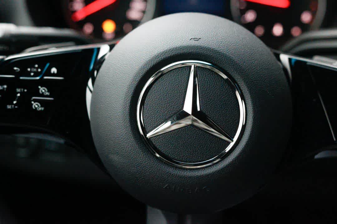 Thumbnail: 2025 Mercedes-Benz Sprinter - 22