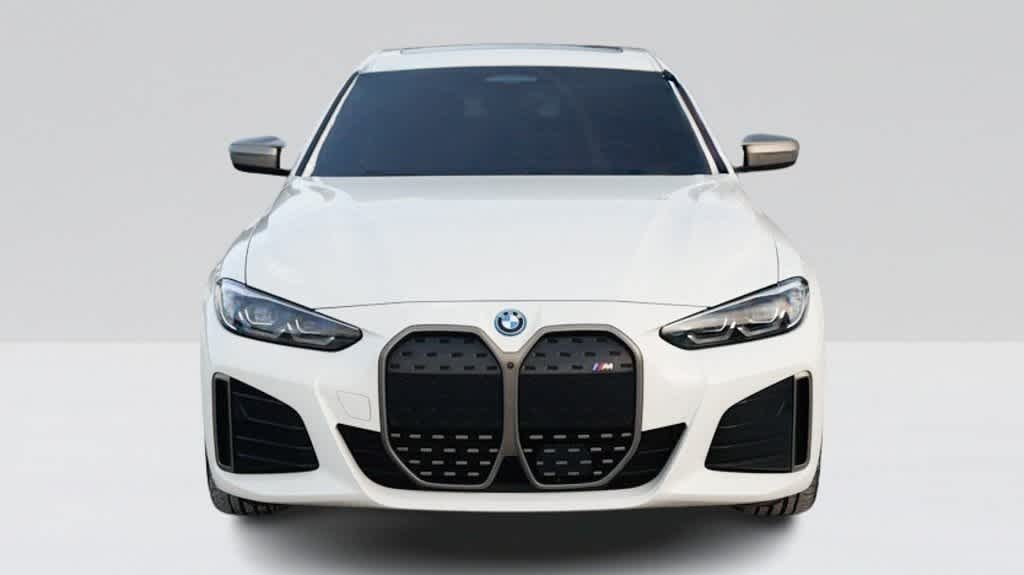 Thumbnail: 2022 BMW i4 - 2