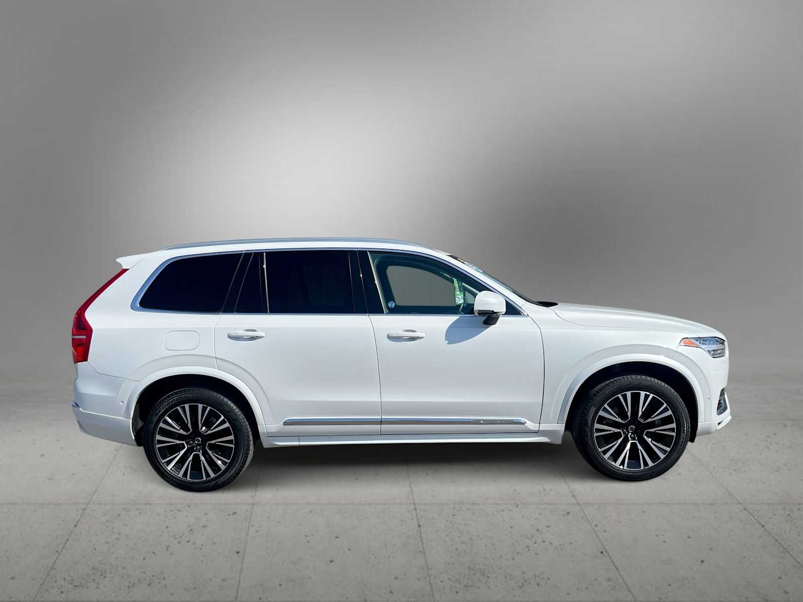 Thumbnail: 2023 Volvo XC90 - 9