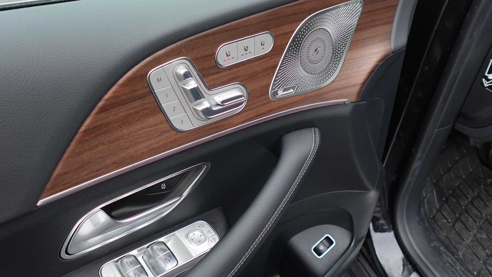 Thumbnail: 2026 Mercedes-Benz GLE - 24