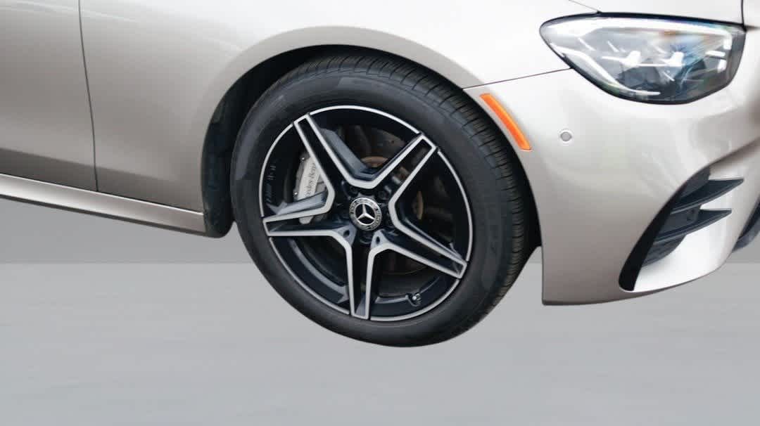 Thumbnail: 2023 Mercedes-Benz E-Class - 9