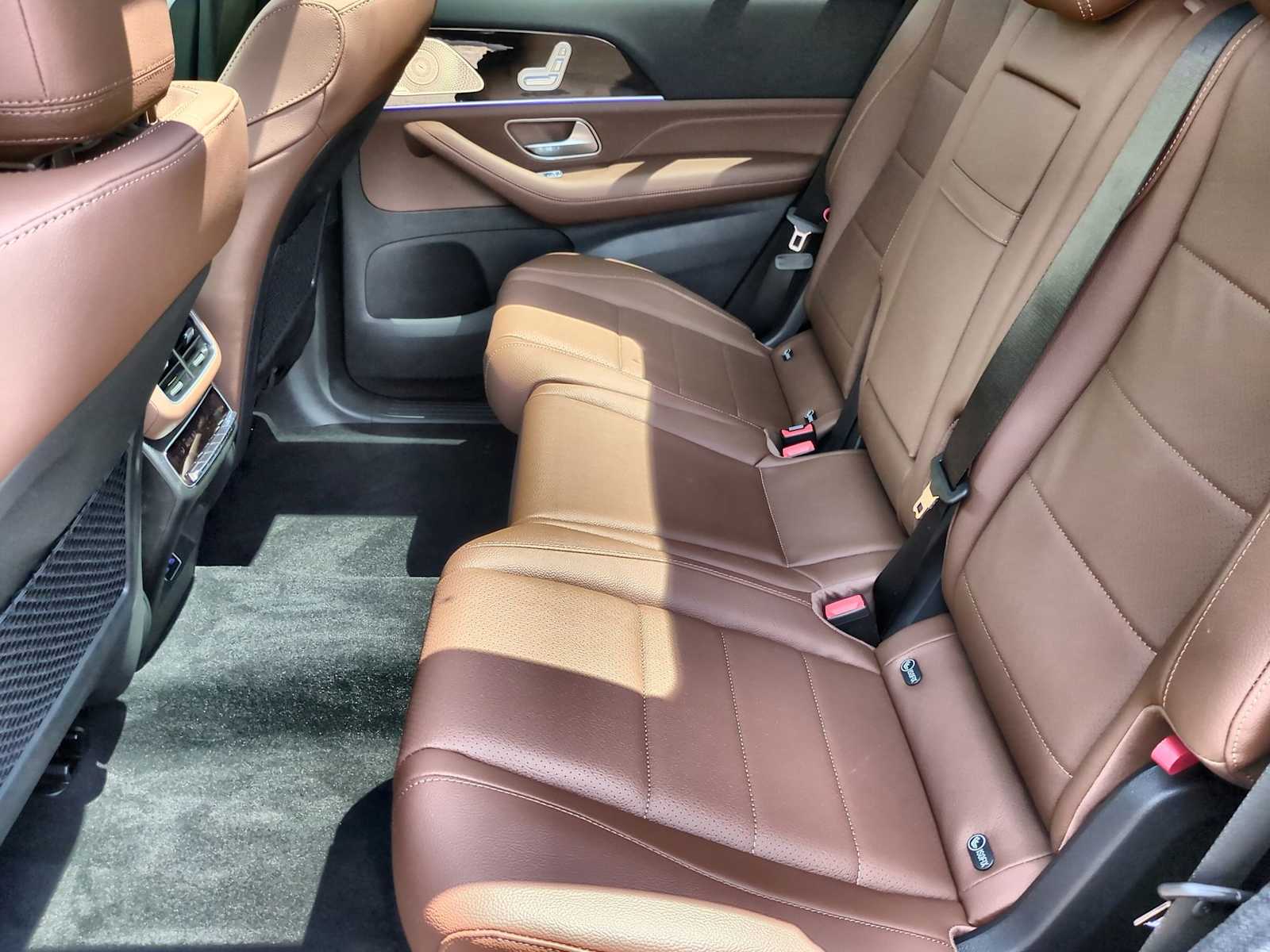 2025 Mercedes-Benz GLS 450 4MATIC 21