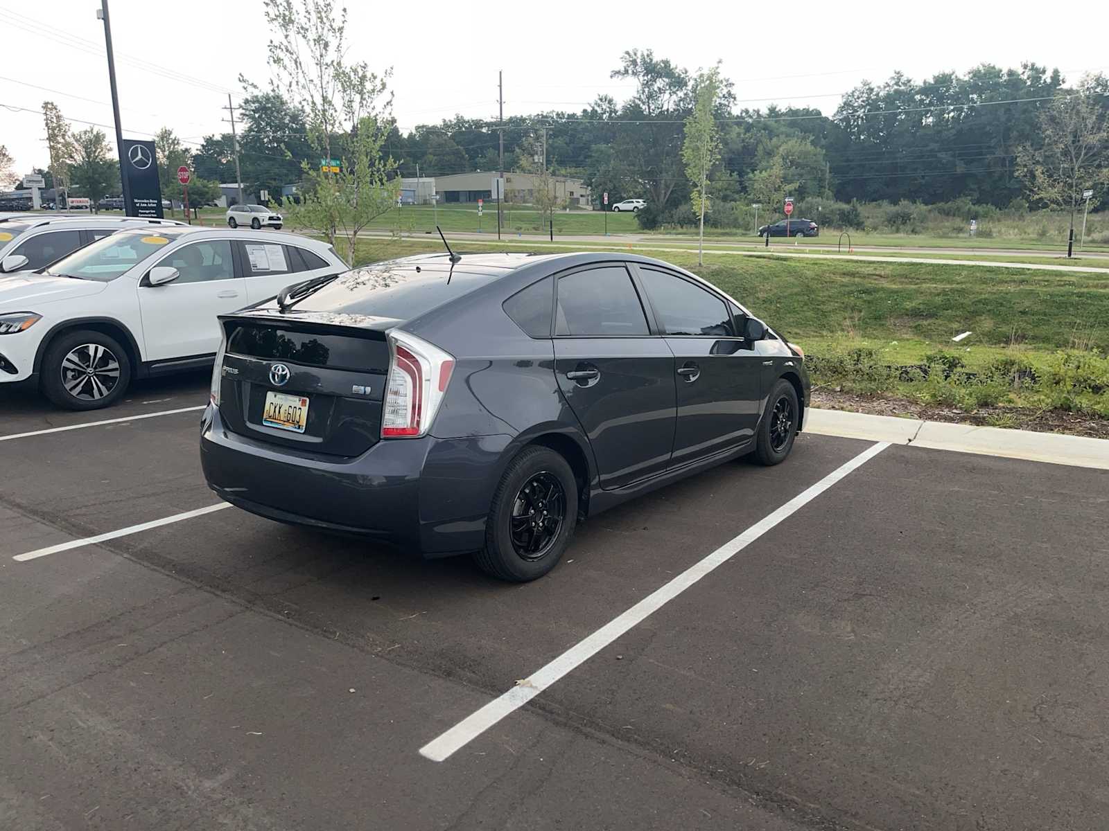 2012 Toyota Prius Two photo 4