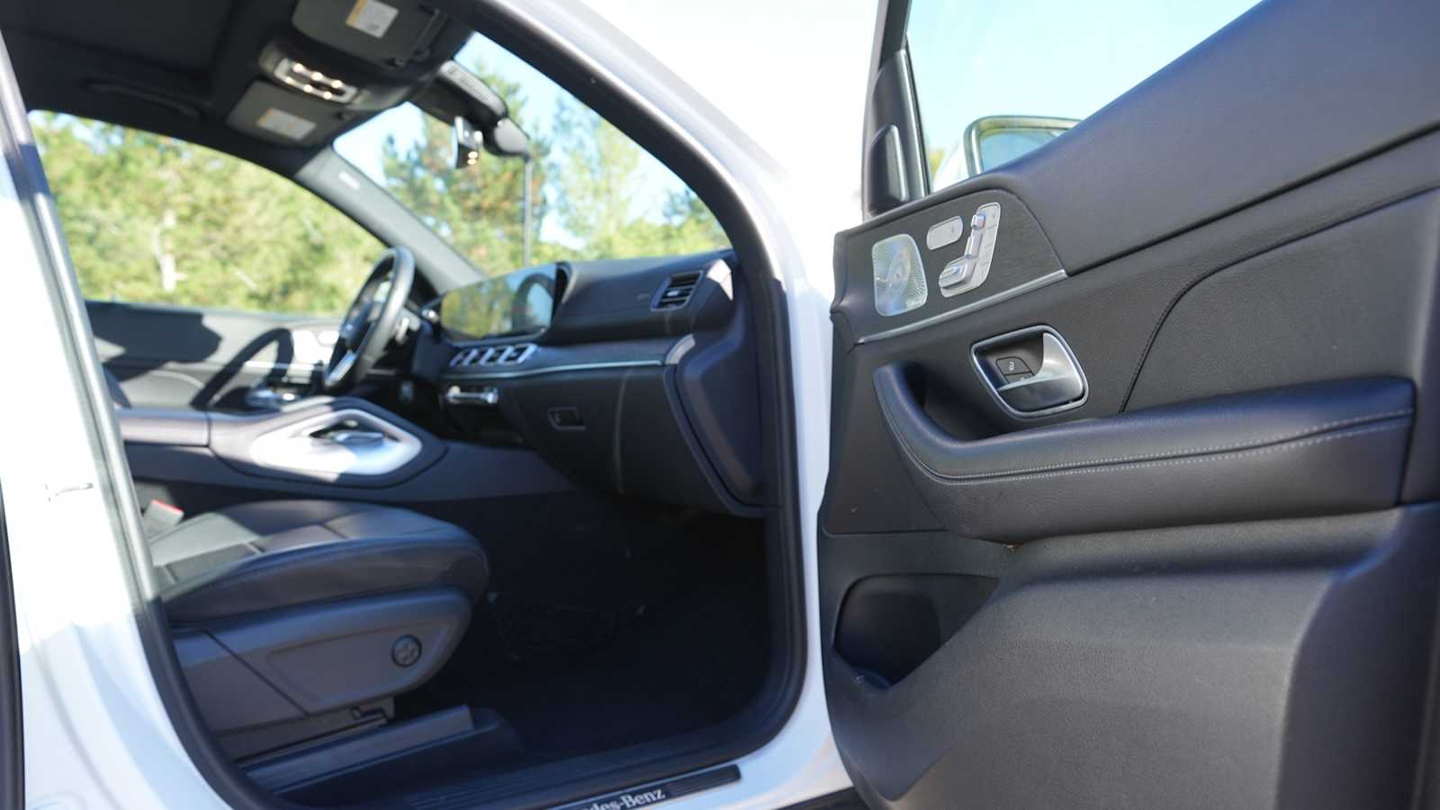 Thumbnail: 2020 Mercedes-Benz GLS - 23