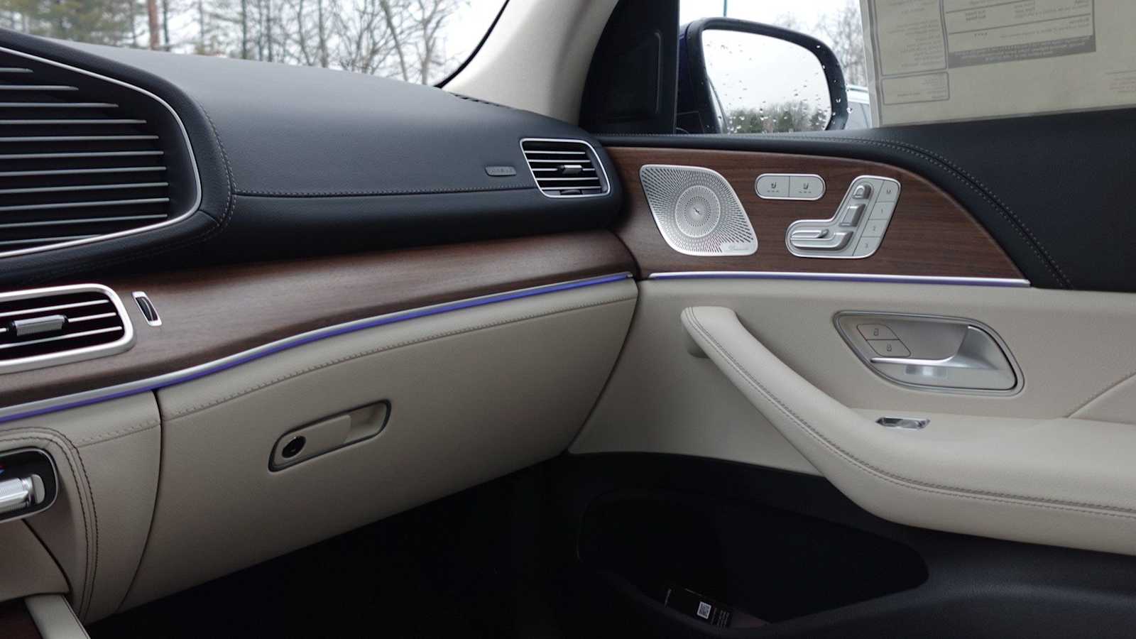 Thumbnail: 2026 Mercedes-Benz GLE - 48