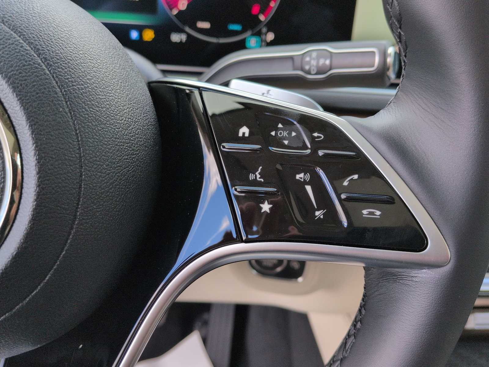 Thumbnail: 2026 Mercedes-Benz GLE - 27