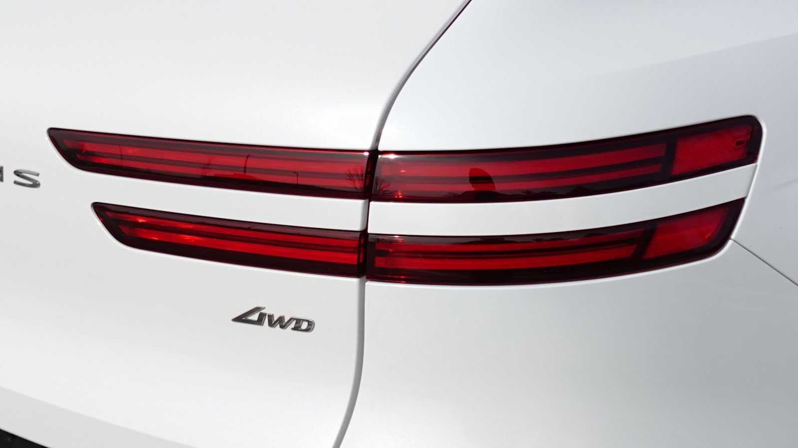 Thumbnail: 2025 Genesis GV70 - 14