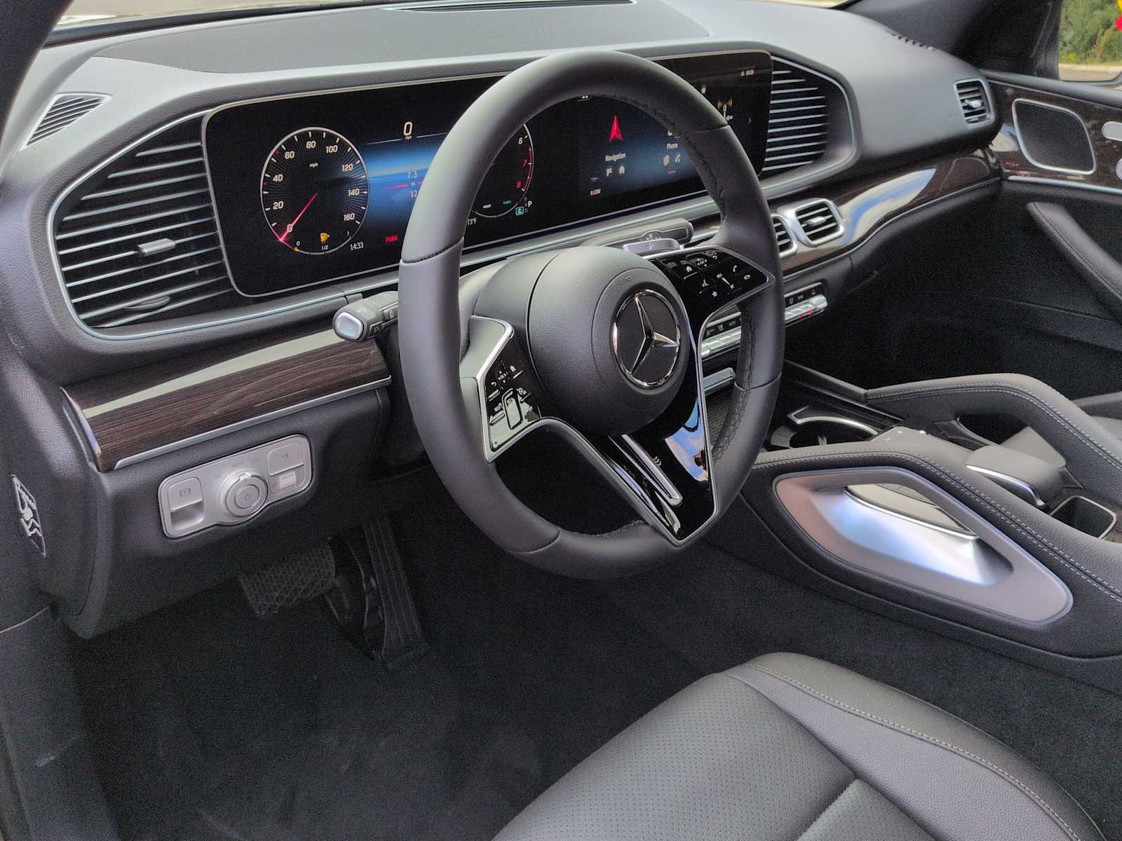 Thumbnail: 2025 Mercedes-Benz GLE - 10