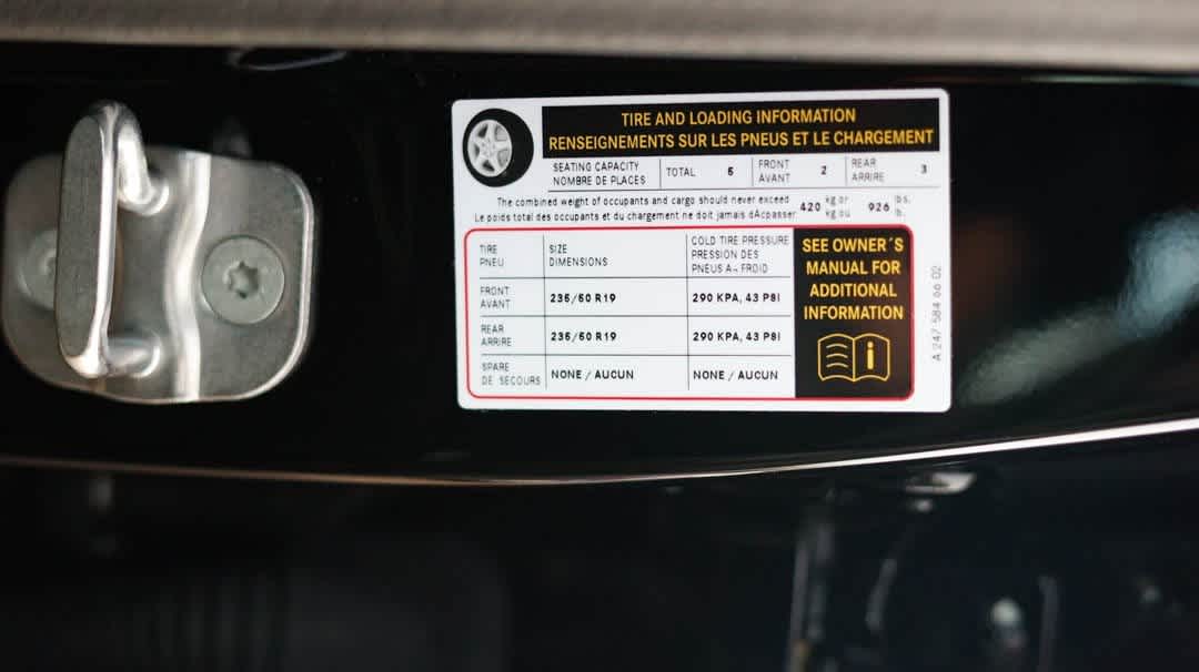 Thumbnail: 2025 Mercedes-Benz GLB - 35