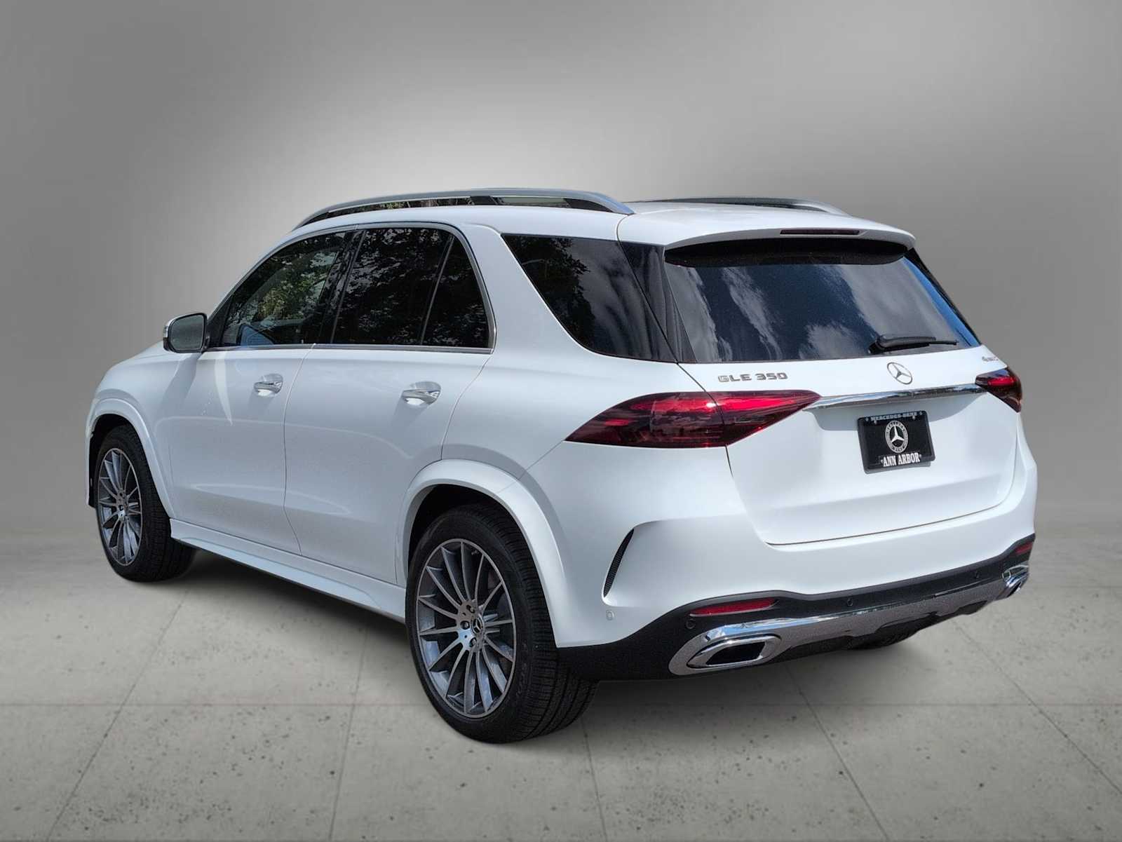 Thumbnail: 2026 Mercedes-Benz GLE - 6
