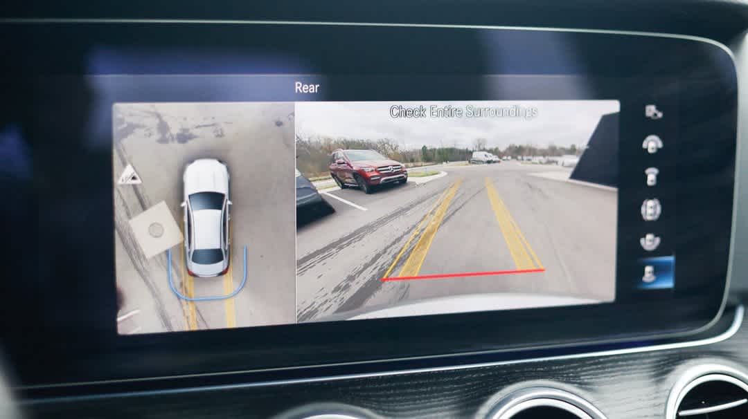 Thumbnail: 2023 Mercedes-Benz E-Class - 20