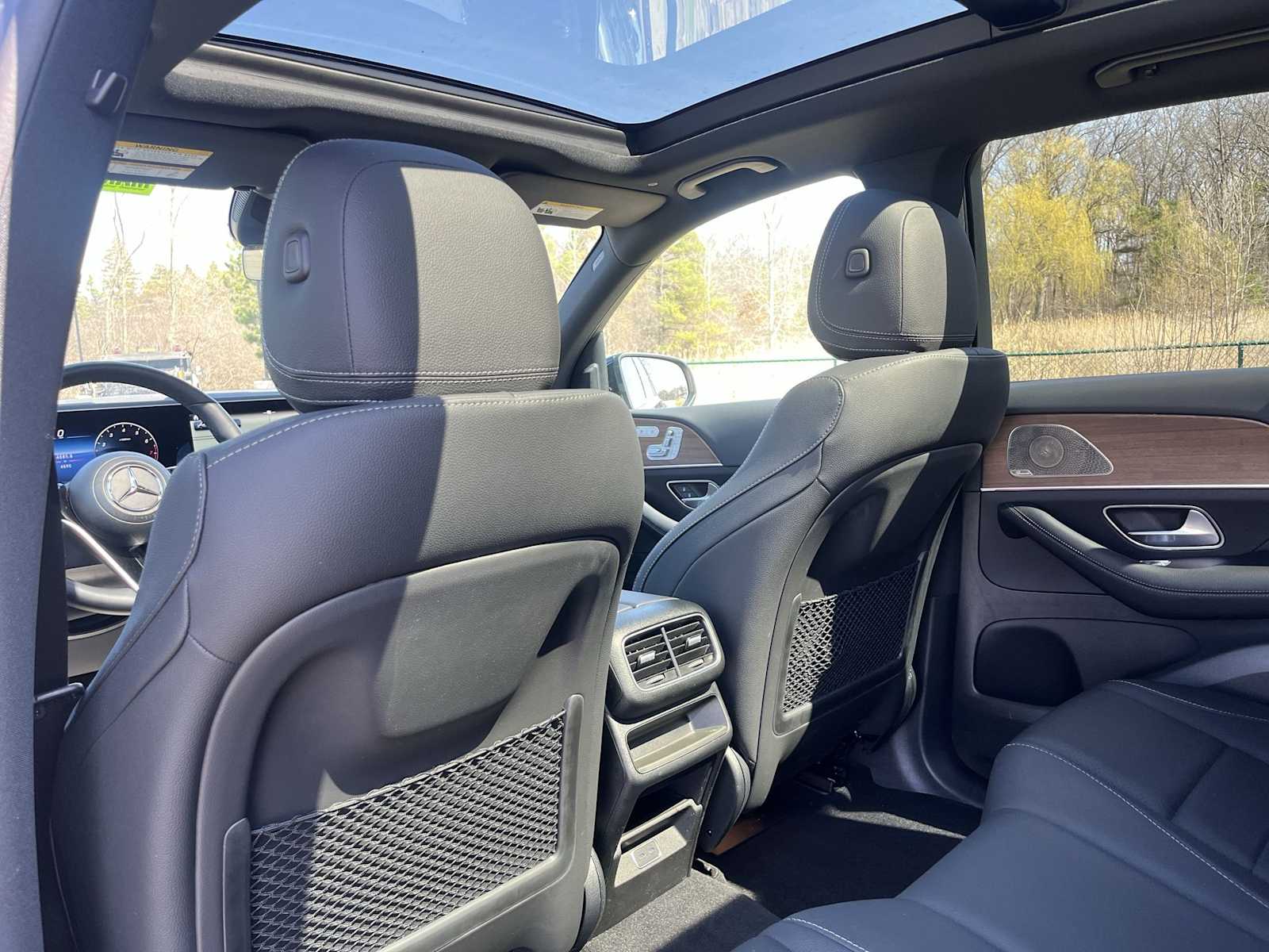 Thumbnail: 2026 Mercedes-Benz GLE - 32