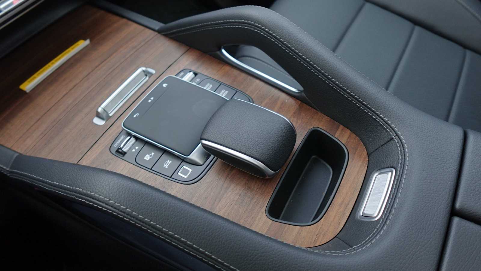 Thumbnail: 2026 Mercedes-Benz GLE - 41