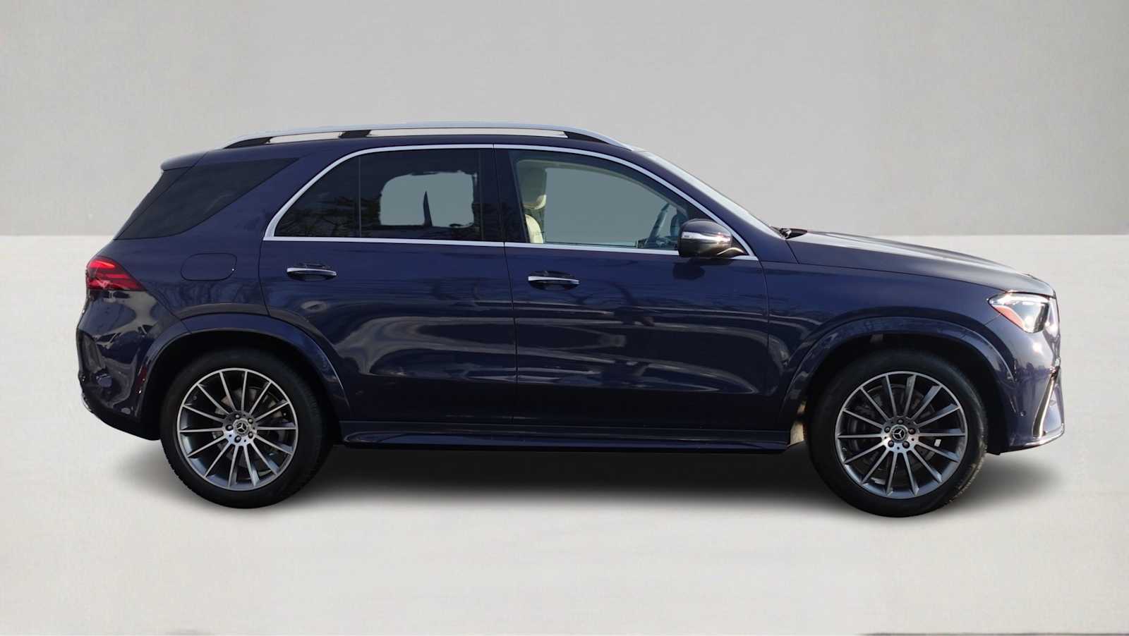 Thumbnail: 2026 Mercedes-Benz GLE - 4
