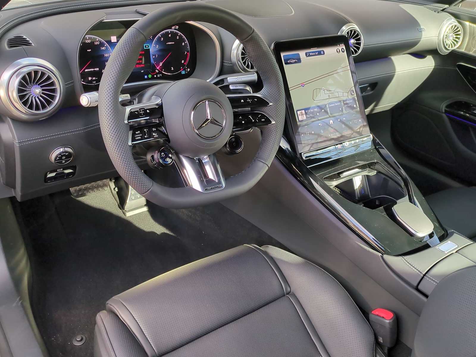 Thumbnail: 2025 Mercedes-Benz AMG GT - 10