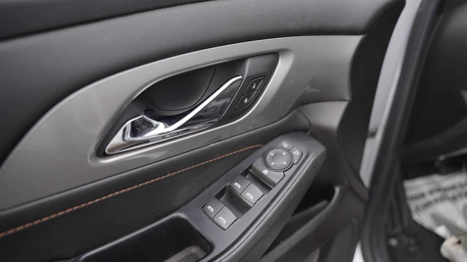 Thumbnail: 2019 Chevrolet Traverse - 18