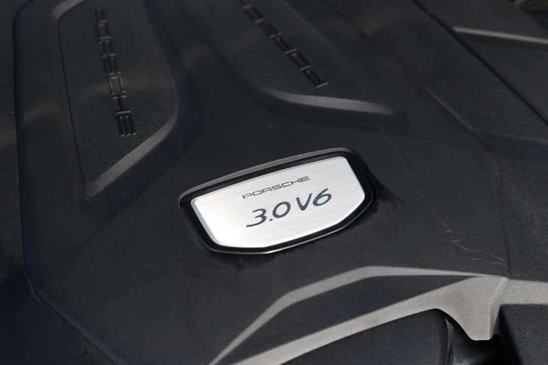 Thumbnail: 2020 Porsche Cayenne - 32