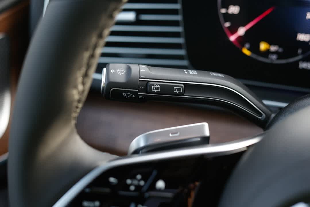 Thumbnail: 2026 Mercedes-Benz GLE - 30