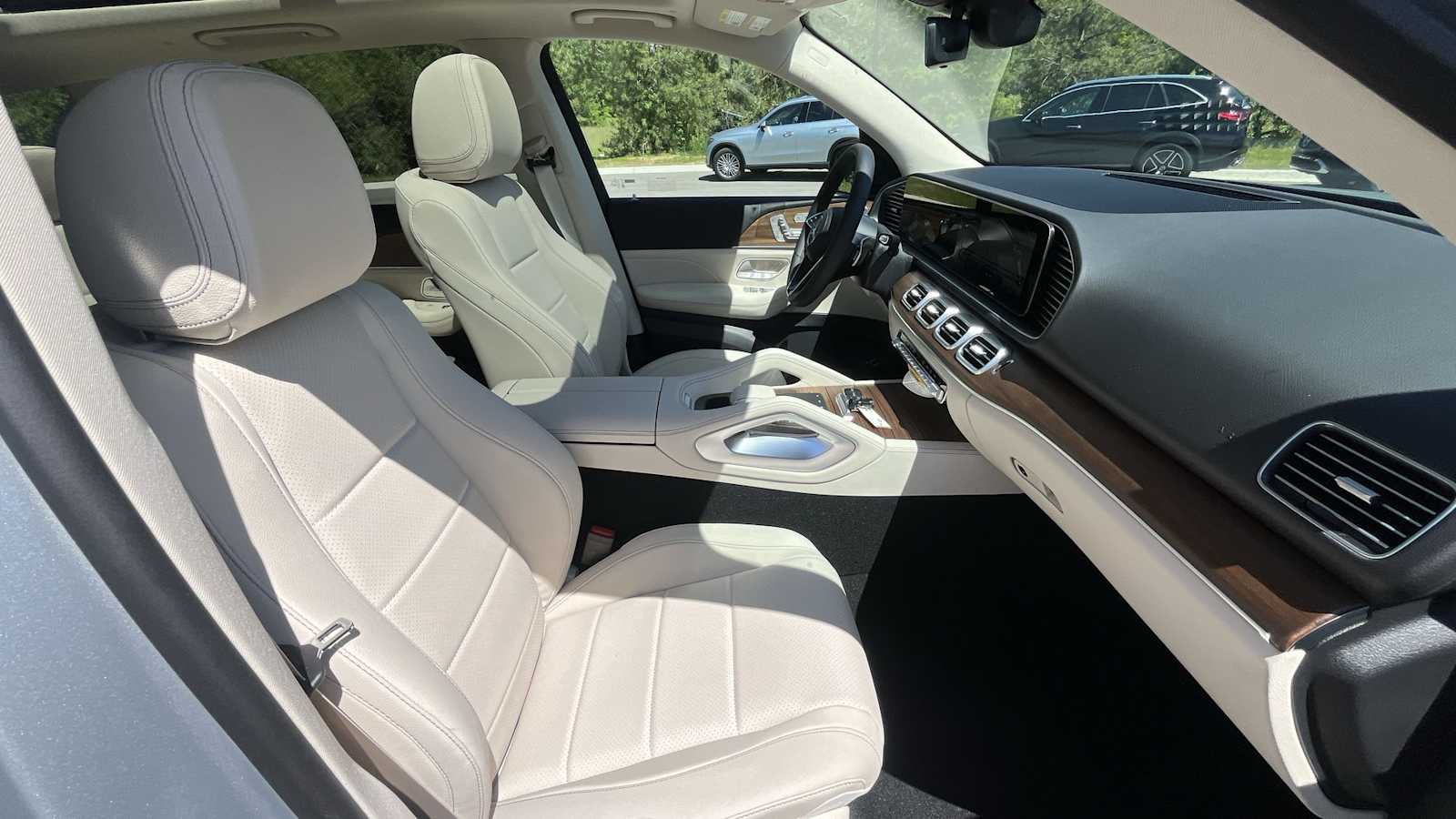 Thumbnail: 2026 Mercedes-Benz GLE - 11