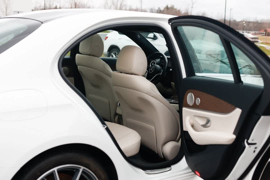 Thumbnail: 2023 Mercedes-Benz E-Class - 35