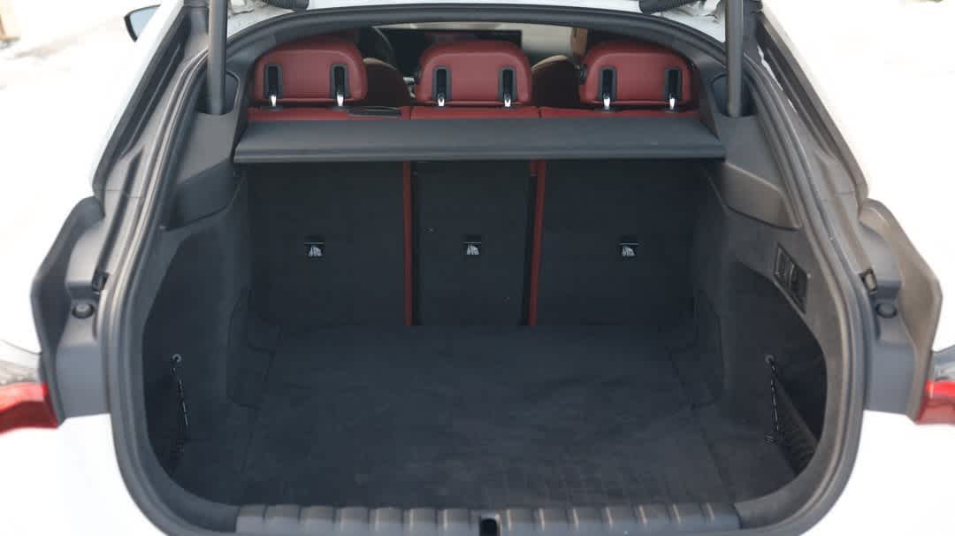 Thumbnail: 2022 BMW i4 - 32