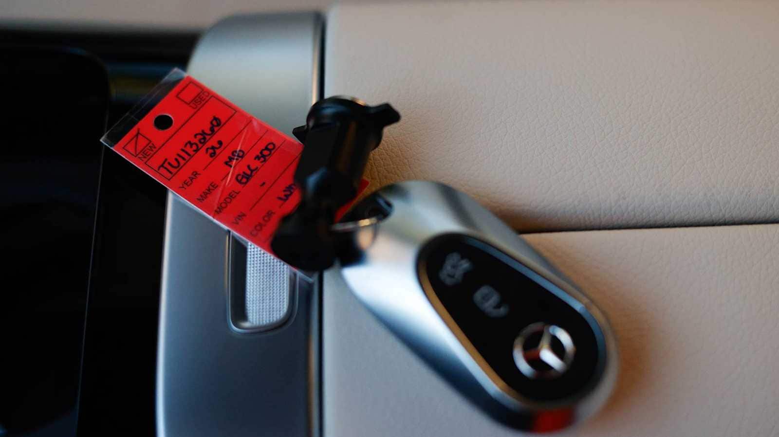 Thumbnail: 2026 Mercedes-Benz GLC - 40