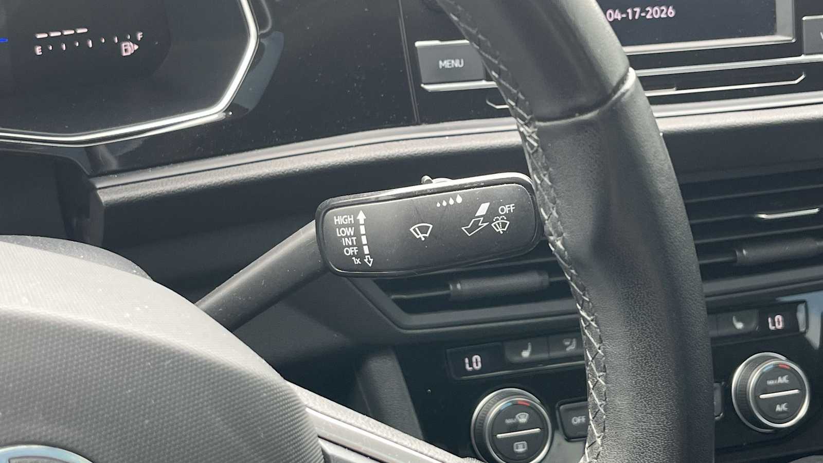 Thumbnail: 2023 Volkswagen Jetta - 40