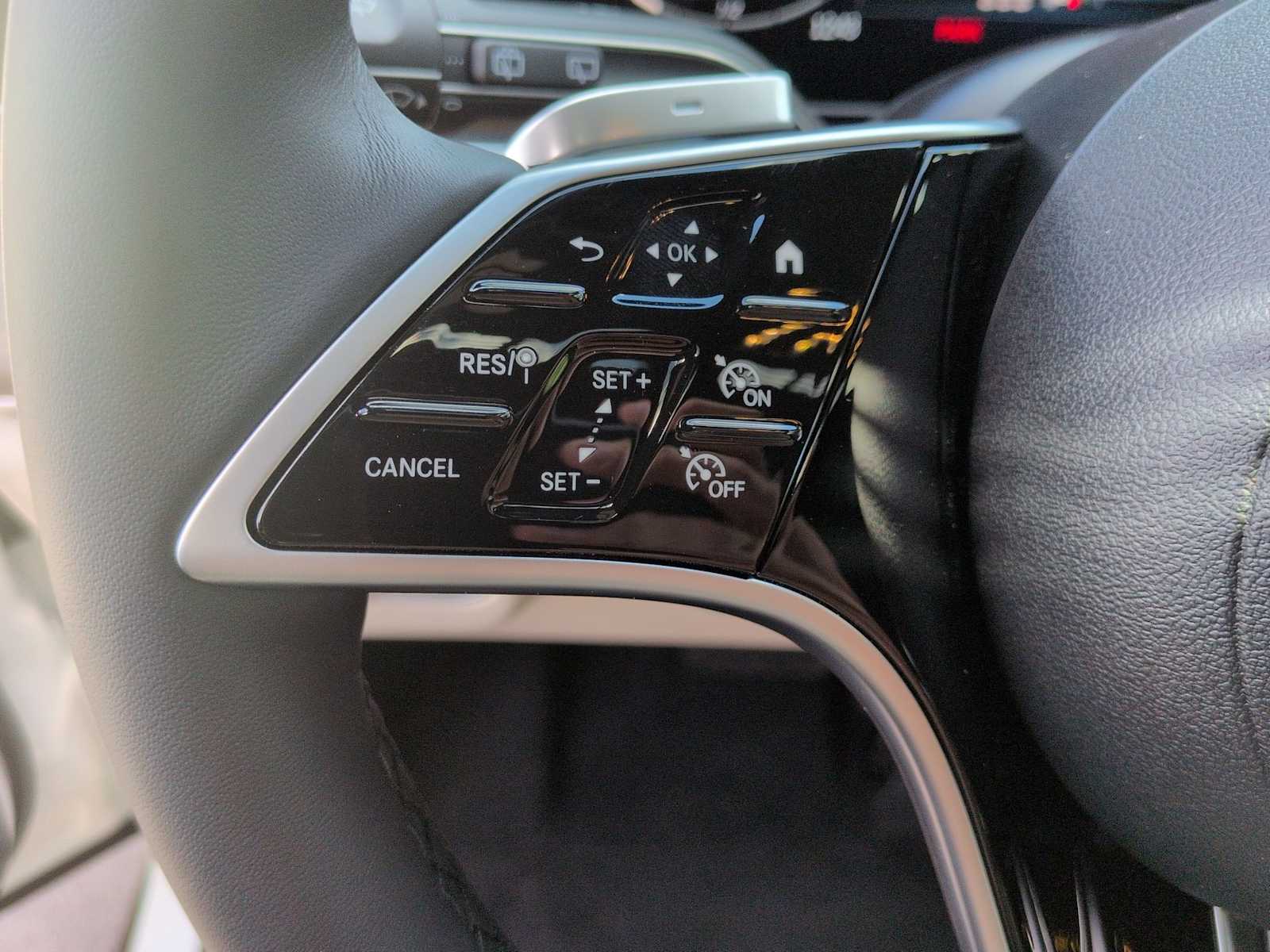 Thumbnail: 2026 Mercedes-Benz GLE - 26