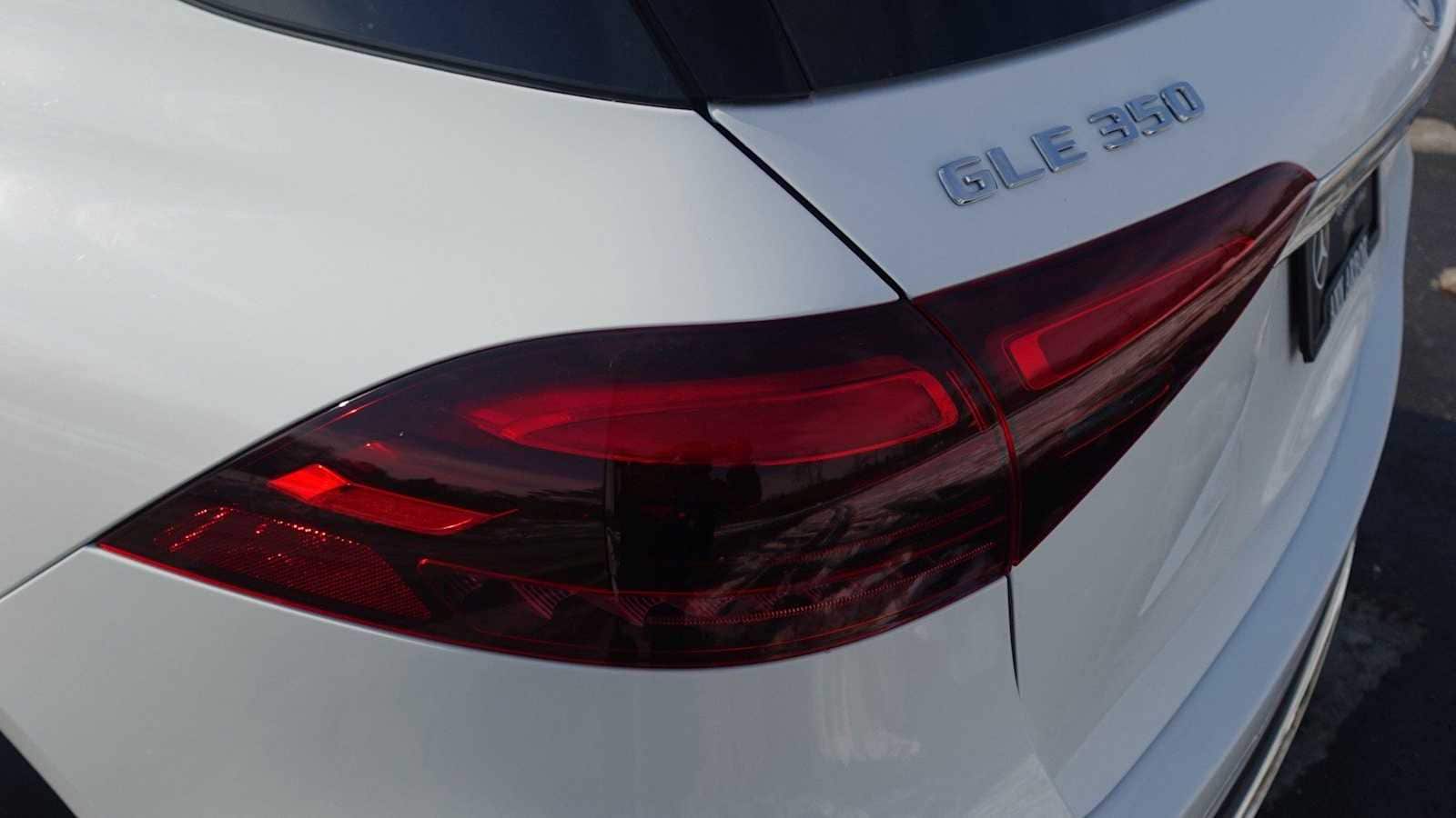 Thumbnail: 2026 Mercedes-Benz GLE - 12