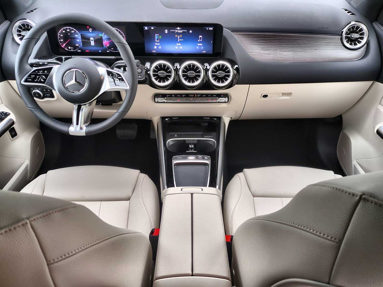Thumbnail: 2026 Mercedes-Benz GLA - 16