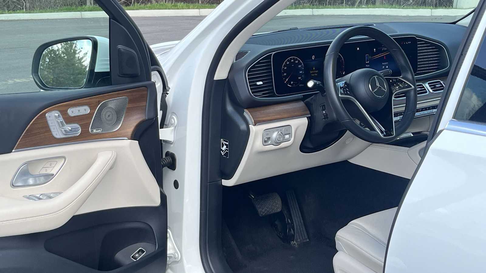 Thumbnail: 2024 Mercedes-Benz GLE - 16