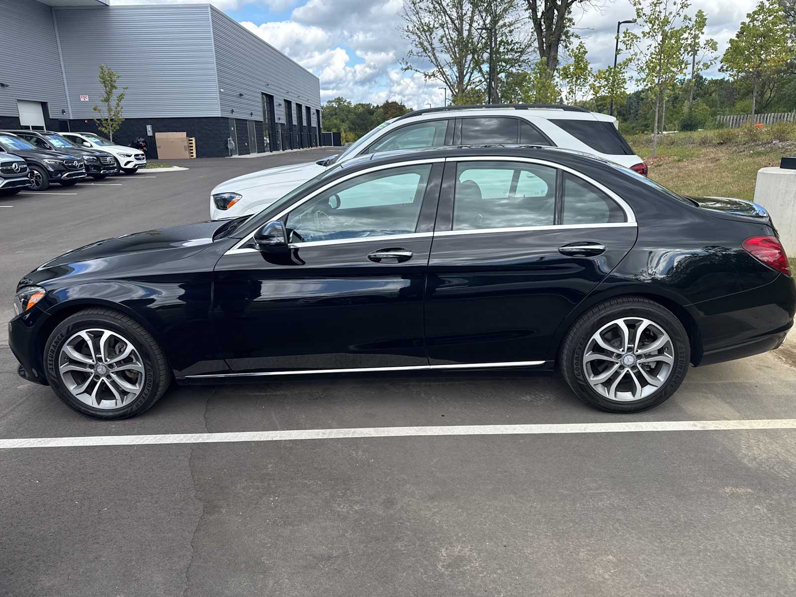2017 Mercedes Benz C 300 4MATIC photo 3