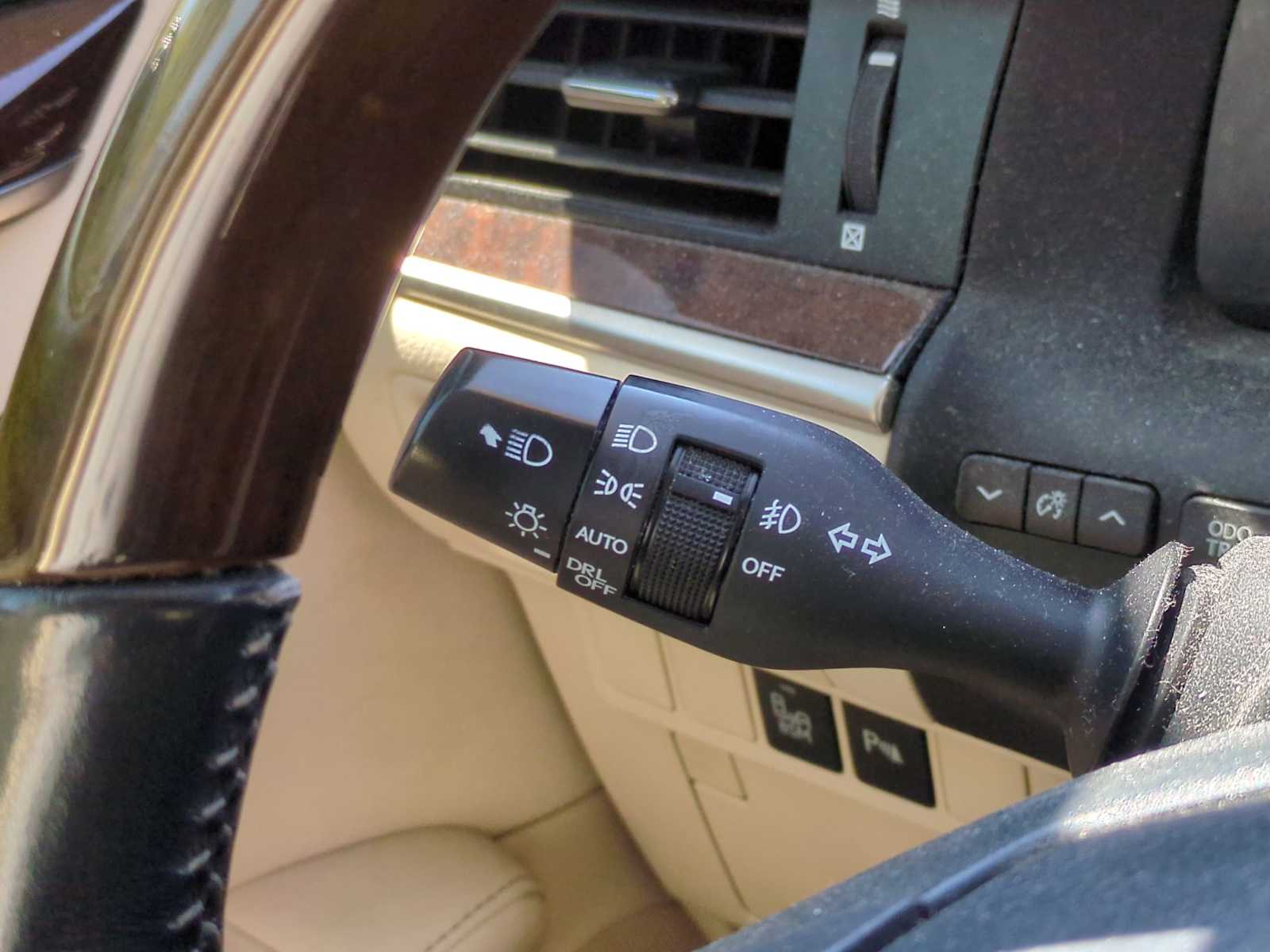 2013 Lexus ES 350 26