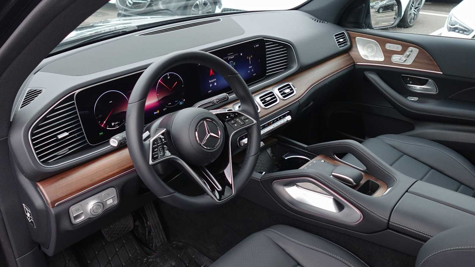 Thumbnail: 2026 Mercedes-Benz GLE - 25