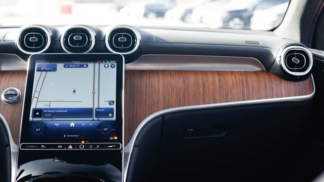 Thumbnail: 2023 Mercedes-Benz GLC - 21