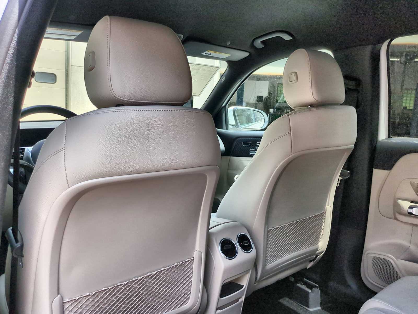 Thumbnail: 2025 Mercedes-Benz GLB - 19