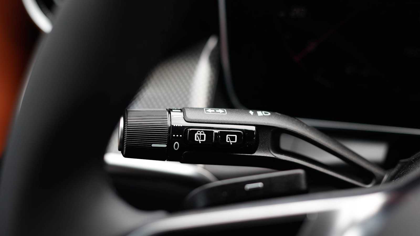 Thumbnail: 2026 Mercedes-Benz GLC - 32