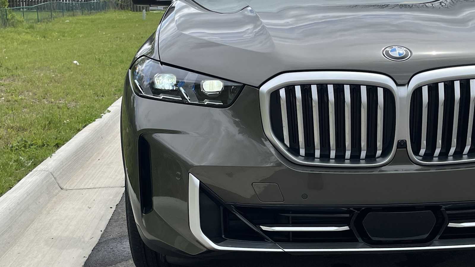 Thumbnail: 2025 BMW X5 - 21