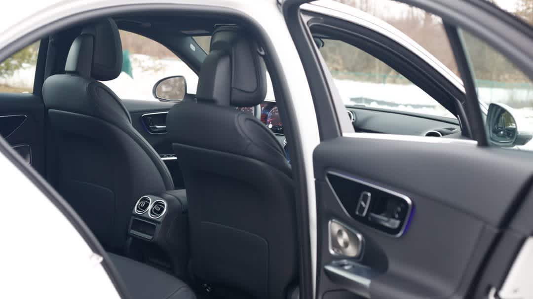 Thumbnail: 2024 Mercedes-Benz C-Class - 24