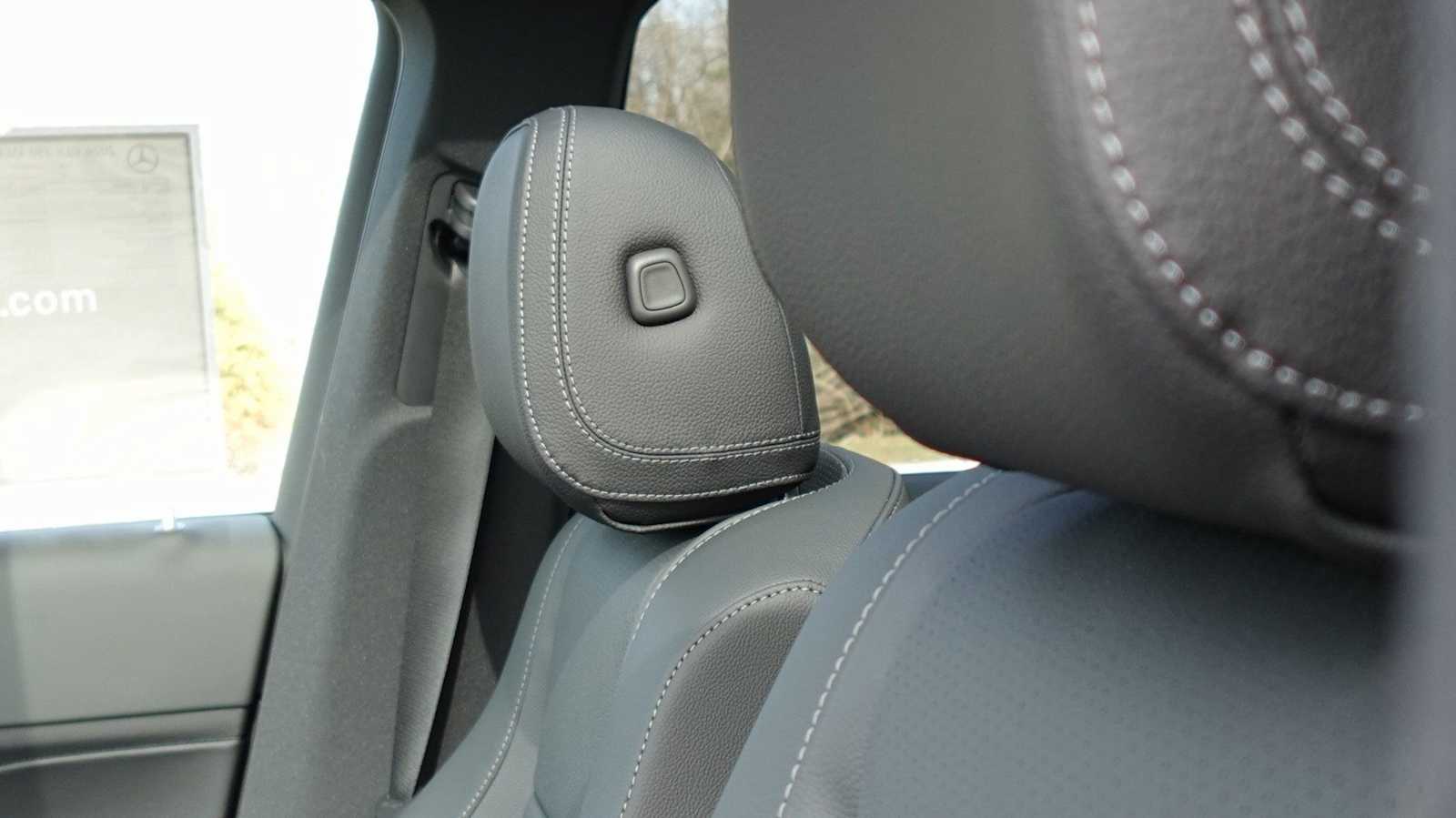 Thumbnail: 2026 Mercedes-Benz GLE - 29