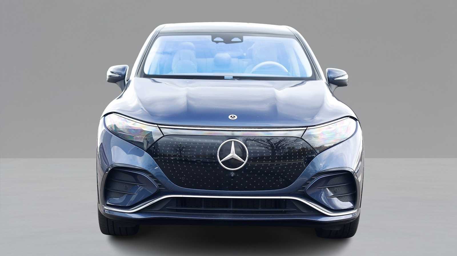 Thumbnail: 2023 Mercedes-Benz EQS - 2