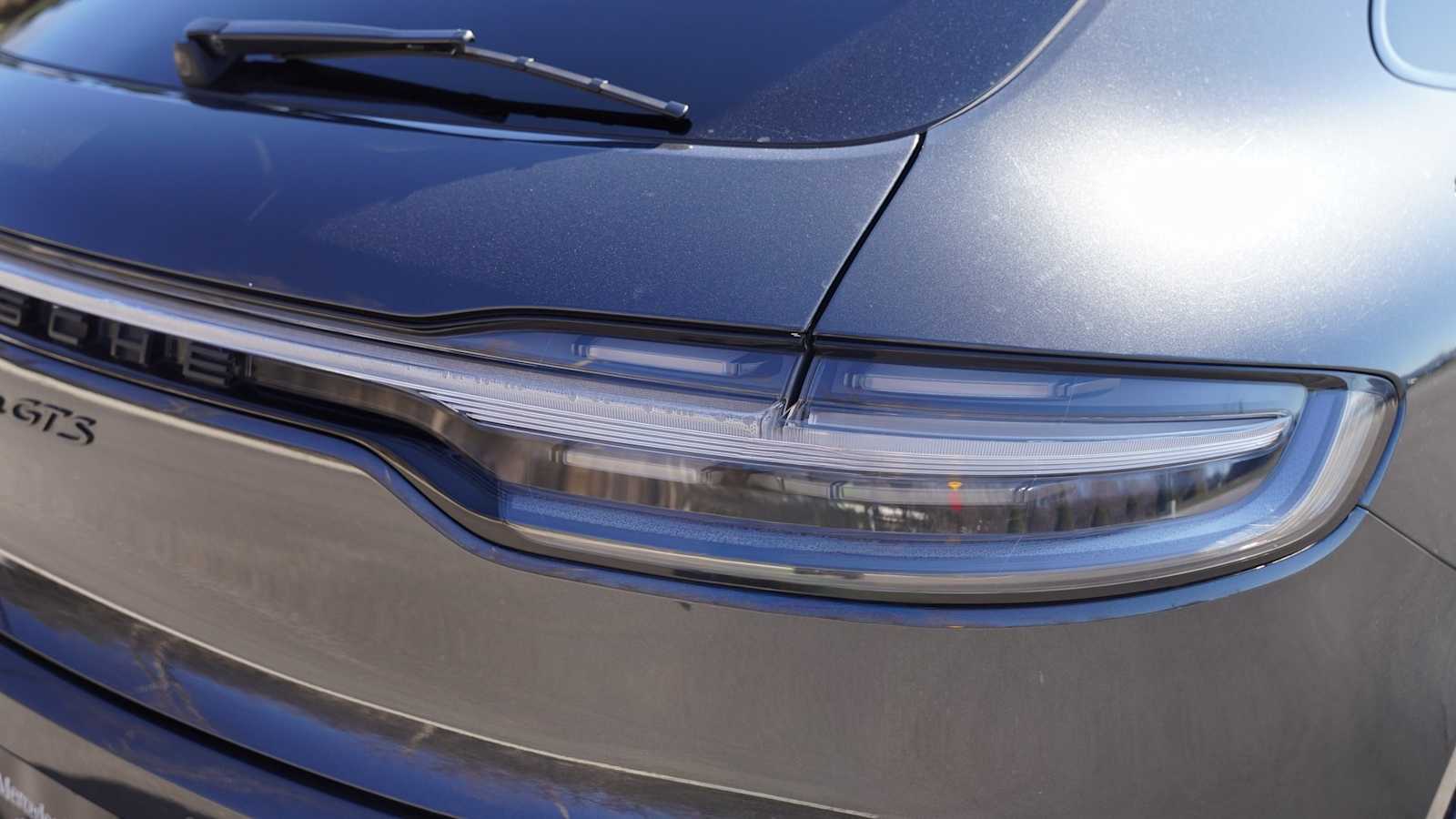 Thumbnail: 2021 Porsche Macan - 39