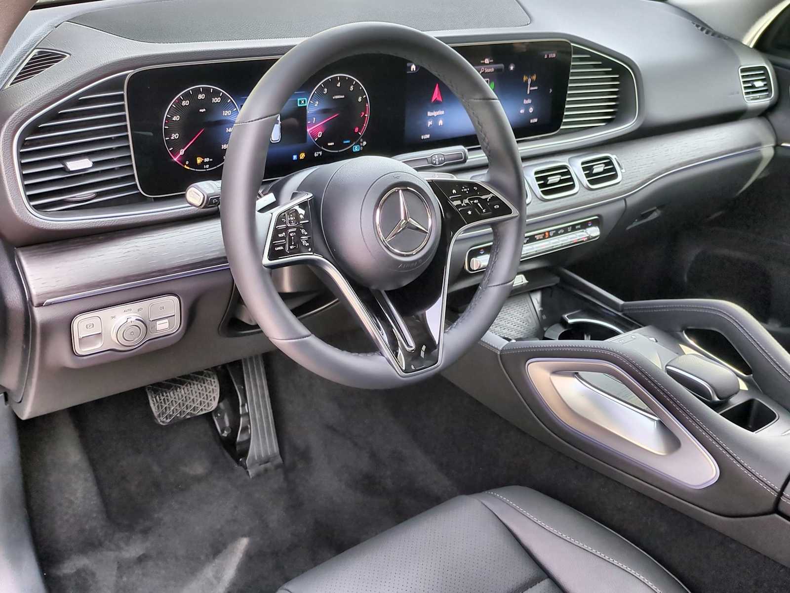 Thumbnail: 2025 Mercedes-Benz GLE - 10